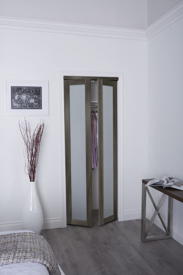 Pivot Closet Doors - Renin